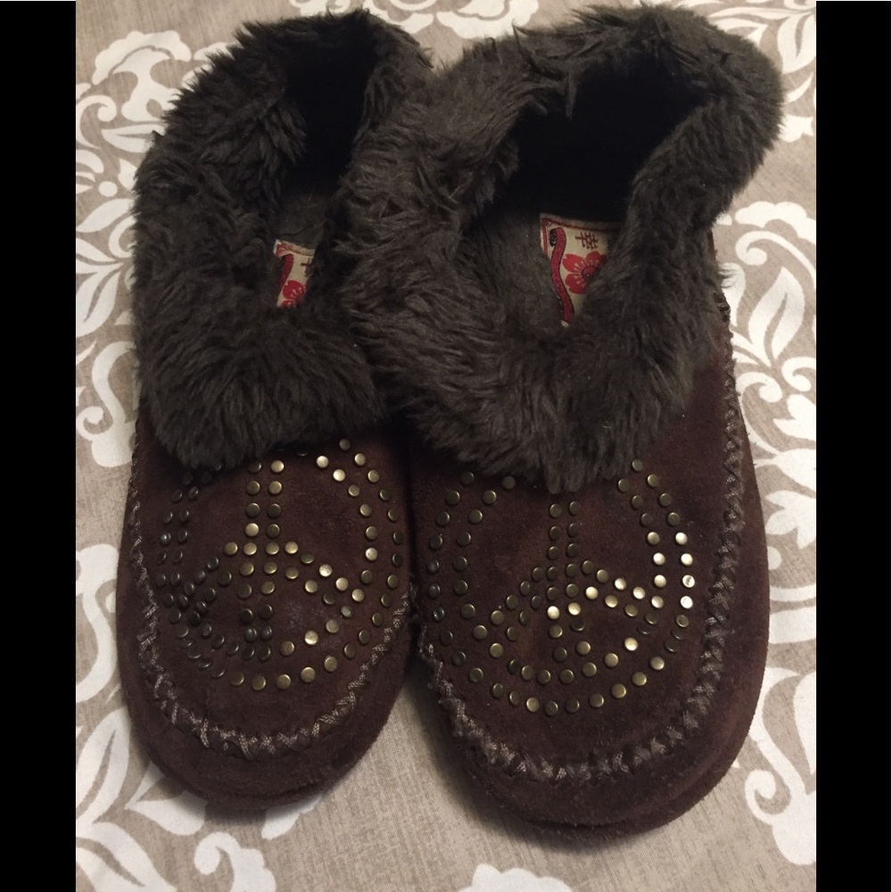 Lucky 🍀 slippers